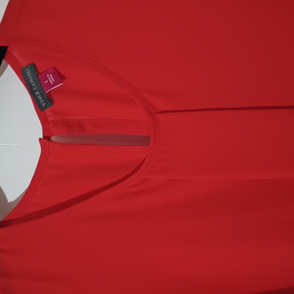 Vince Camuto Large Sleeveless Top With Curved Hem/Side Slits - Picture 3 of 5